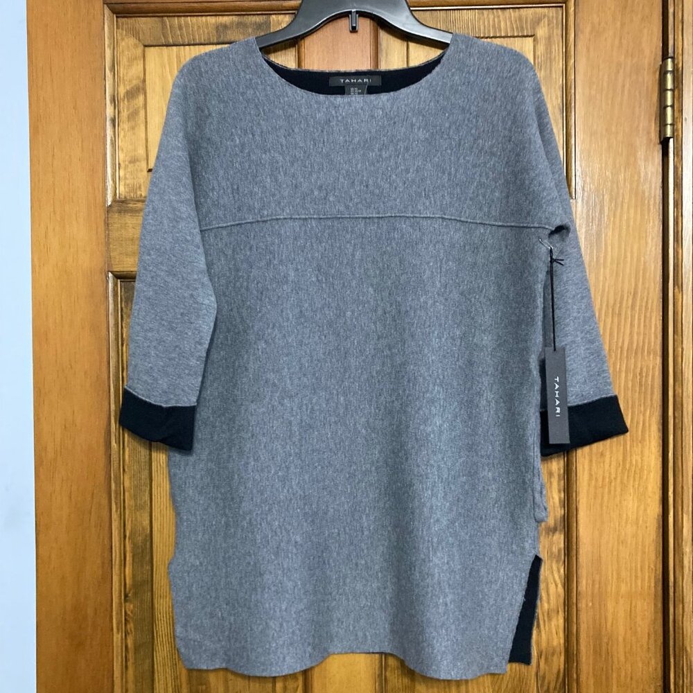 NWT * Tahari Top
